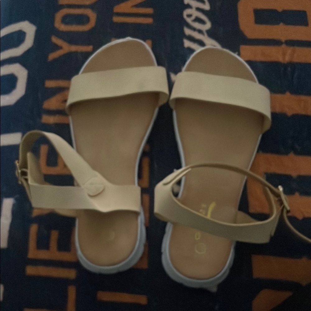 Glaze Tan Sandles